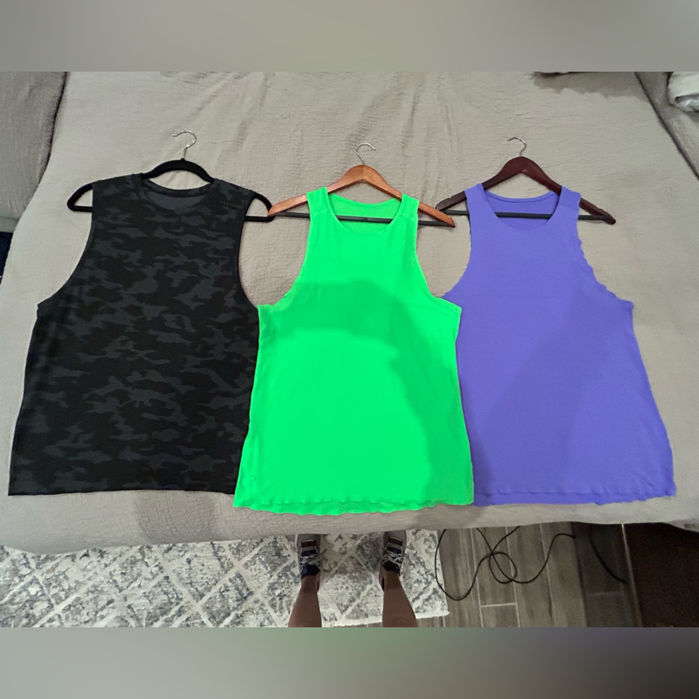 Lulu lemon men’s small tank tops
